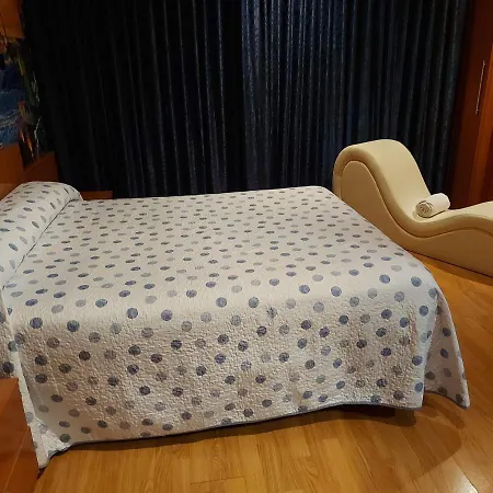 Acropolis Motel 3*