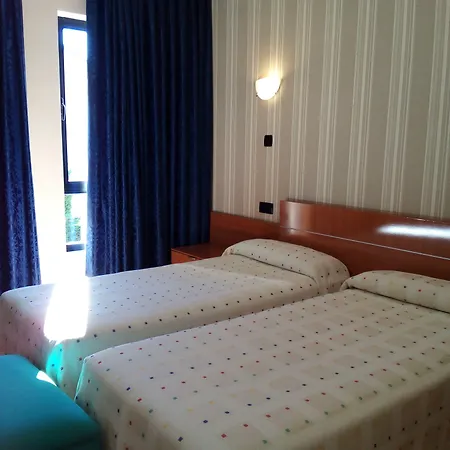 Acropolis 3*